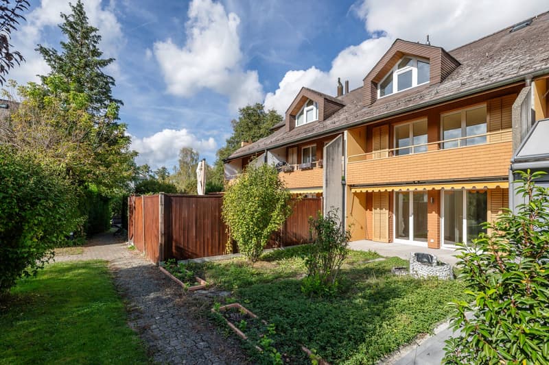 Stilvoll saniertes Familienhaus an begehrter Lage (1)