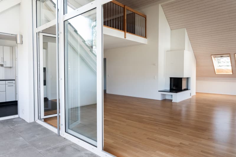 Lichtdurchflutete 4.5 Zimmer-Maisonettewohnung mit Galerie und viel Raum (6)