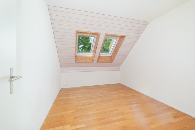 Lichtdurchflutete 4.5 Zimmer-Maisonettewohnung mit Galerie und viel Raum (7)