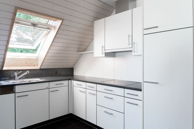 Lichtdurchflutete 4.5 Zimmer-Maisonettewohnung mit Galerie und viel Raum (3)