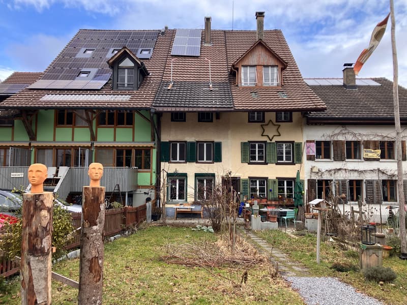 Baubewilligtes 2-Wohnungs-Projekt mit grosser Halle und 2'705 m Gebäudevolumen (1)