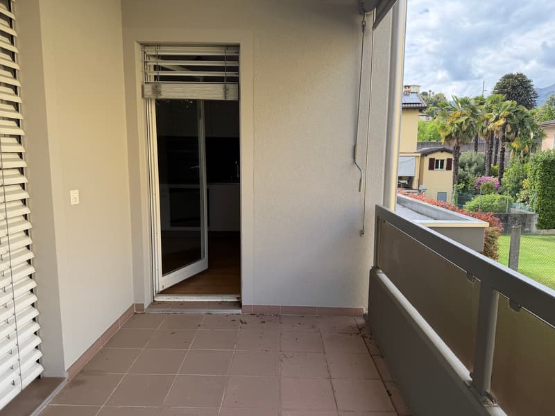 Elegante appartamento ristrutturato con vista panoramica e posto auto incluso (7)