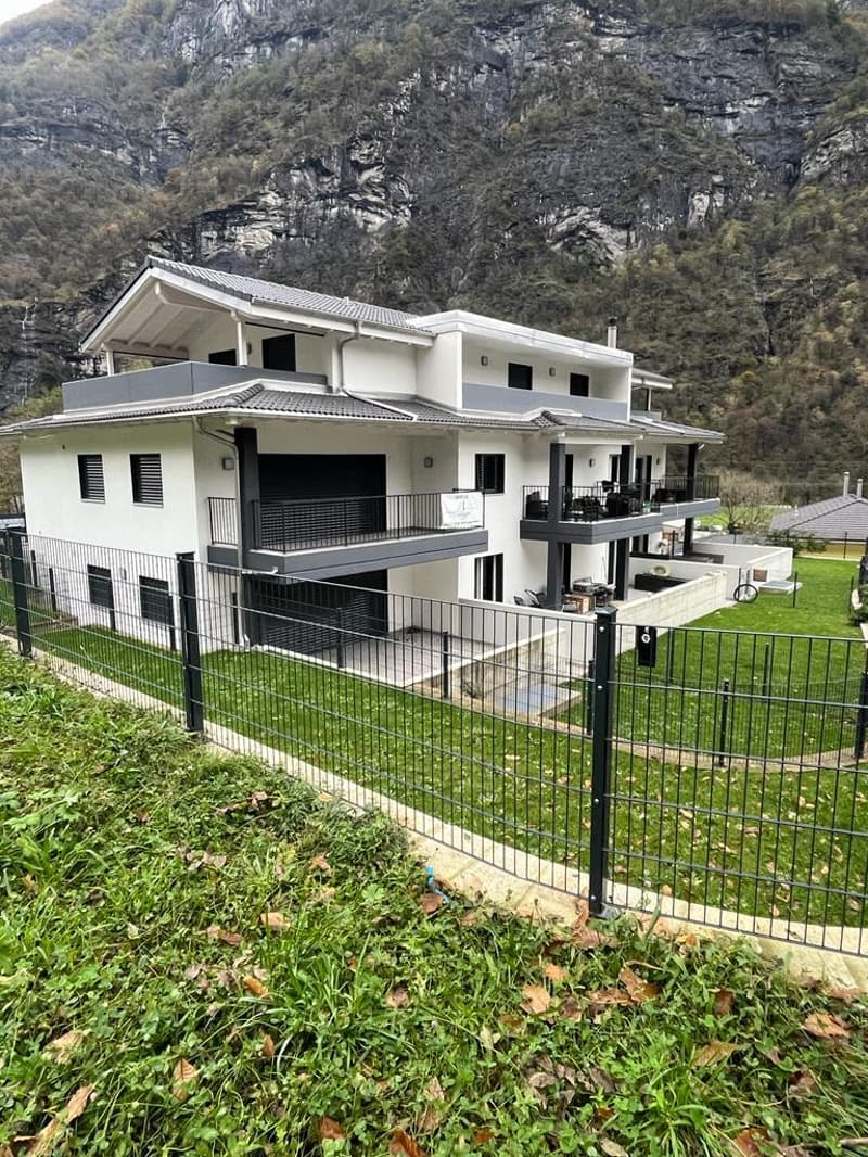 Moderno appartamento a Cevio con vista panoramica (2)