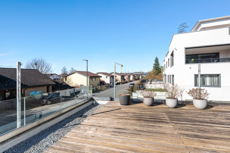 Traumhaftes 5.5 Zimmer Einfamilienhaus mit cooler Relax-Terrasse (13)