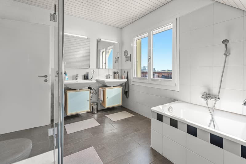 Elegantes 5.5 Z'Einfamilienhaus mit vielen intelligenten Extras (9)