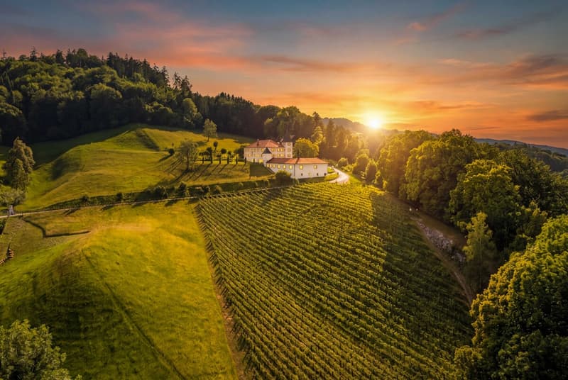 Landgut mit Geschichte und Seesicht (3)