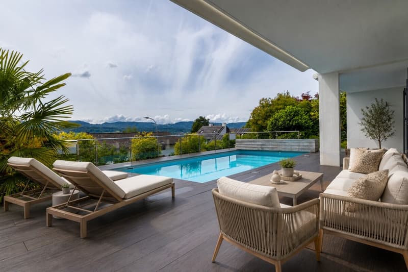 Terrasse mit Pool