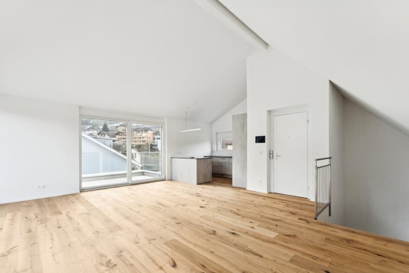 Exklusive 5.5-Zimmer-Attikawohnung in Hergiswil – Neubau mit Bergblick (5)