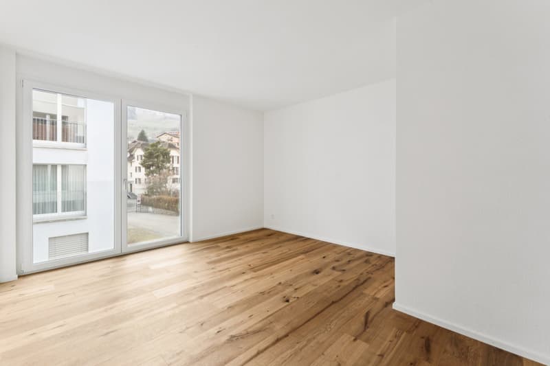 Exklusive 5.5-Zimmer-Attikawohnung in Hergiswil – Neubau mit Bergblick (7)