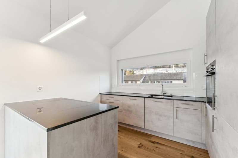 Exklusive 5.5-Zimmer-Attikawohnung in Hergiswil – Neubau mit Bergblick (3)
