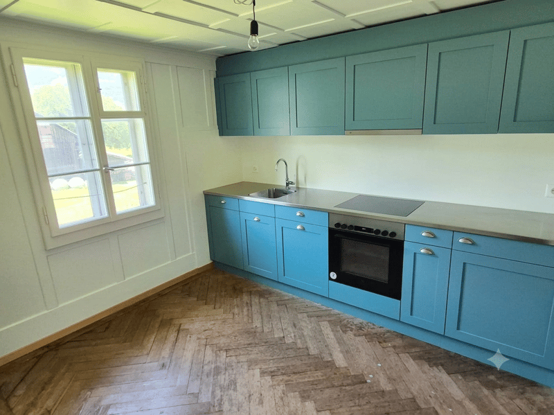 Charmante 3.5-Zimmer-Altbauwohnung mit Bergblick in Giswil (5)