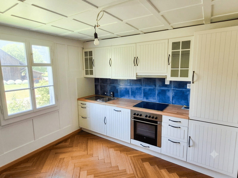 Charmante 3.5-Zimmer-Altbauwohnung mit Bergblick in Giswil (7)