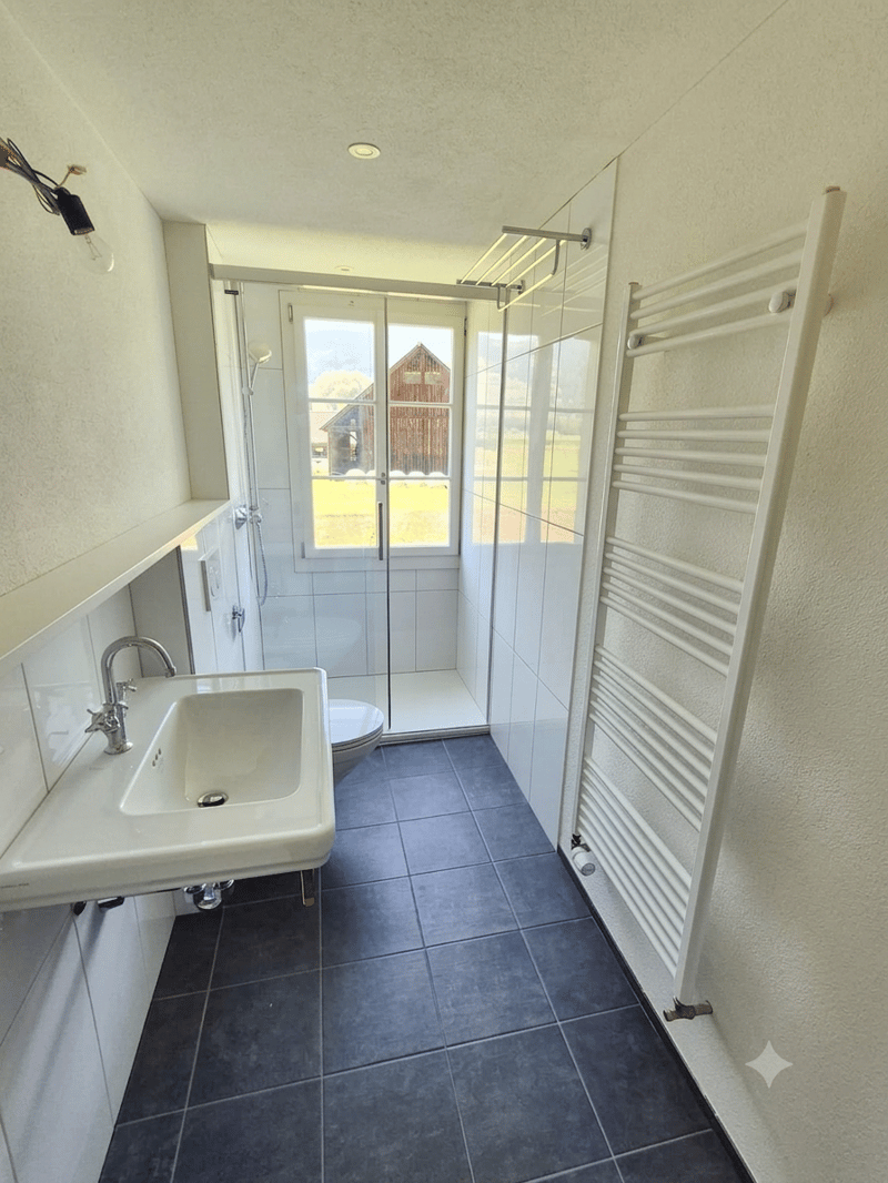 Charmante 3.5-Zimmer-Altbauwohnung mit Bergblick in Giswil (6)