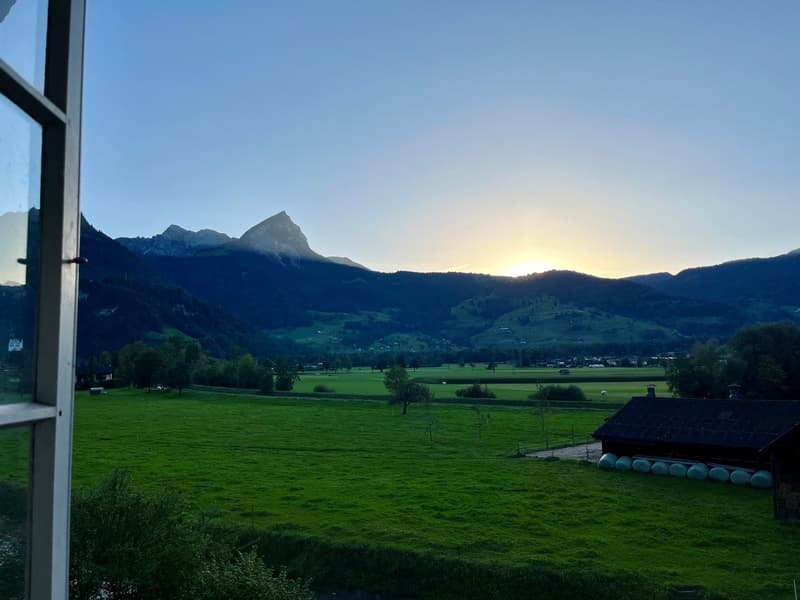 Charmante 3.5-Zimmer-Altbauwohnung mit Bergblick in Giswil (9)