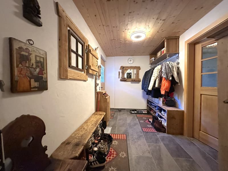 Chalet de caractère 6.5 pièces à Champéry – Vue panoramique sur les montagnes (3)