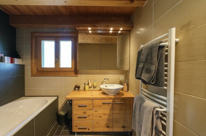 Chalet de caractère 6.5 pièces à Champéry – Vue panoramique sur les montagnes (9)