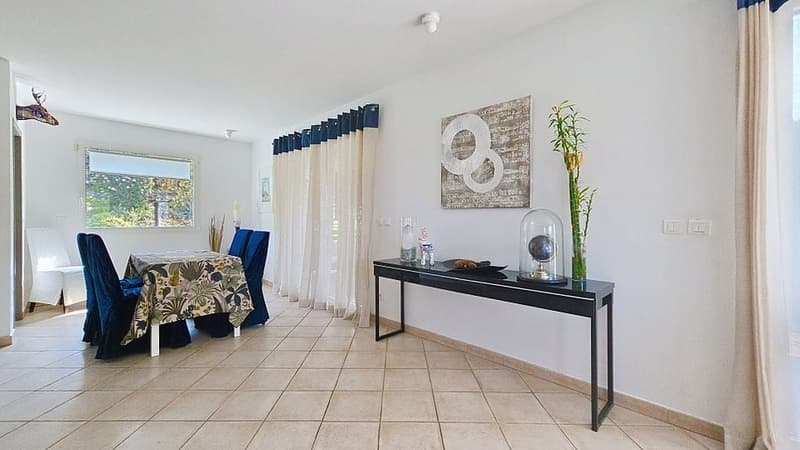 Jolie maison 6 pièces à 5 mn de la frontière Genevoise (4)