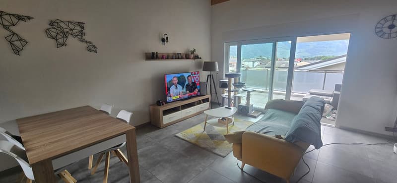 Charmant appartement en attique de 2.5 pièces à Leytron – Vue panoramique sur les montagnes (1)