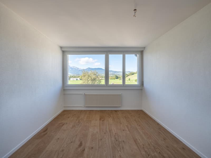 Erstbezug nach Sanierung – moderne 3-Zimmer-Wohnung mit Bergsicht (6)