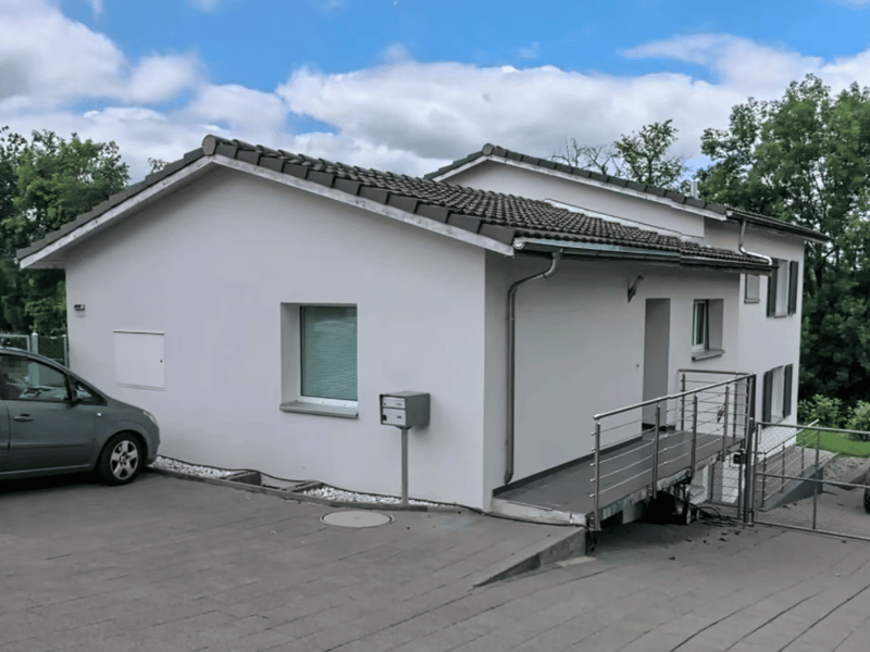 Grosszügiges 12-Zimmer-Einfamilienhaus in ruhiger Lage von Rümlang (3)