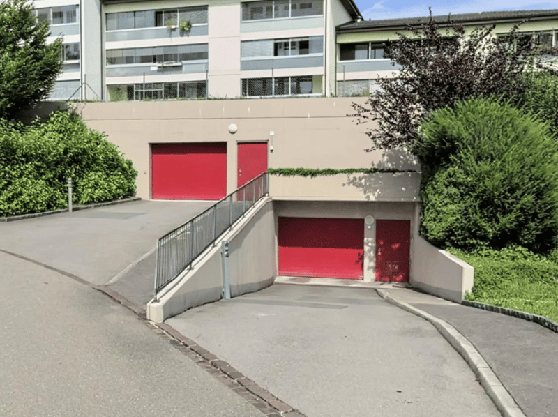Grosszügige 6.5-Zimmer-Wohnung mit Balkon und Garage in Richterswil (3)