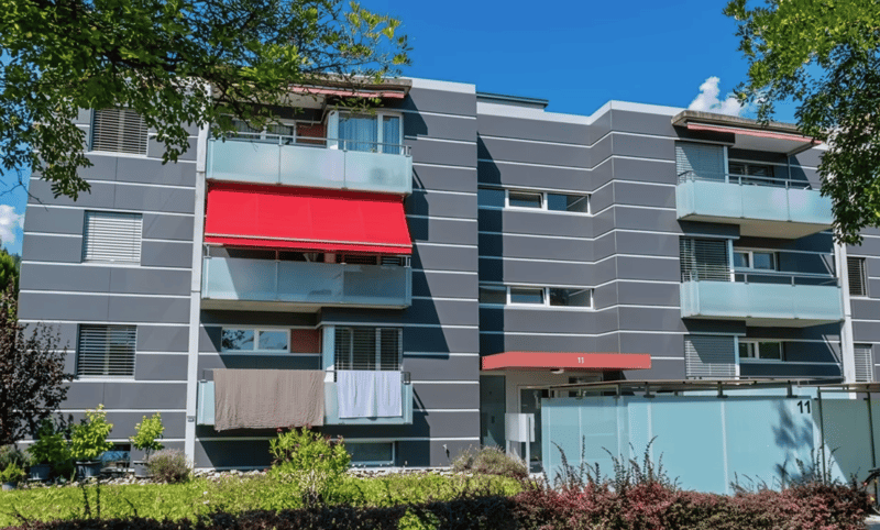 Charming 4.5-Room Apartment for Sale in Biel – Quiet Location with Beautiful Views (1)