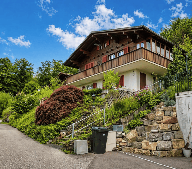 Charmantes 6-Zimmer-Einfamilienhaus in Leissigen mit traumhafter Aussicht (1)