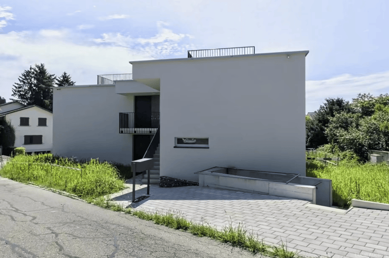 Geräumige 5.5-Zimmer-Wohnung mit Balkon und schöner Aussicht in Wallisellen (2)