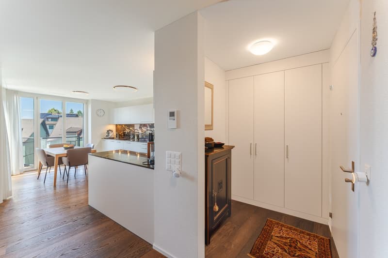 Familienfreundliche 5½ Zimmer-Minergie-Maisonette mit 2 Garagenplätzen im exklusiven Ausbaustandard (7)
