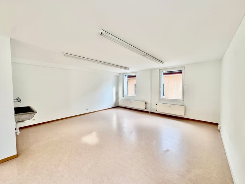 Modernes Büro an der Freiestrasse 29 in Uster (6)