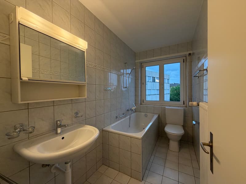 Renovierte 3.5-Zimmer-Wohnung in Zuchwil – sofort verfügbar! (3)