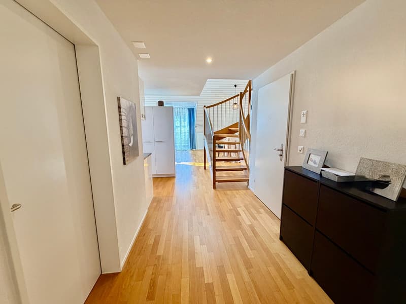 Lichtdurchflutete 4.5-Zimmer-Maisonette-Wohnung (6)