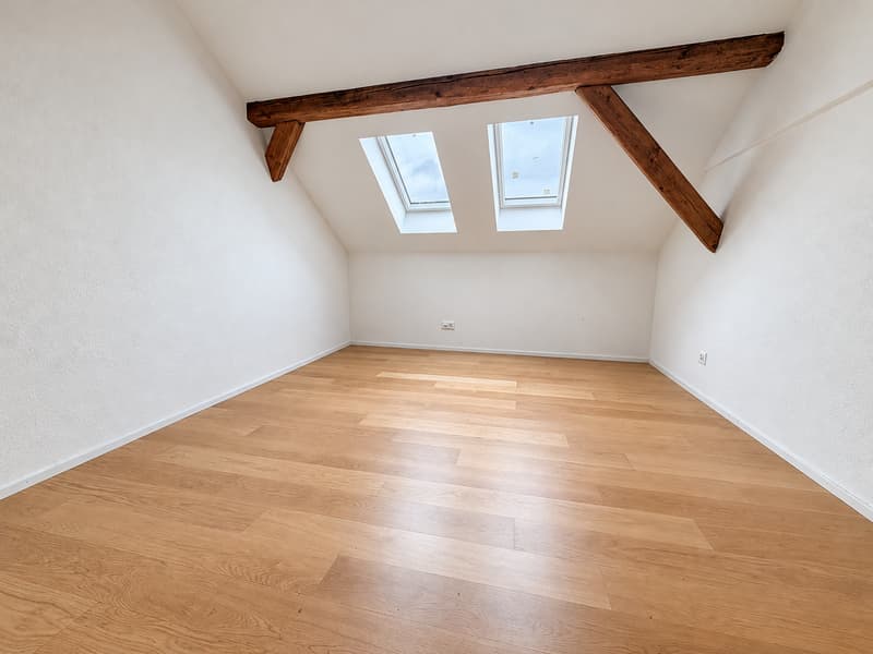 Moderne 2.5-Zimmer-Maisonette im Herzen von Bözen (4)