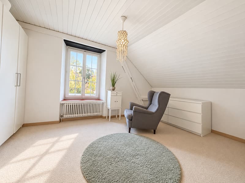 Charaktervolles Einfamilienhaus mit Pferdeboxen und viel Platz (6)