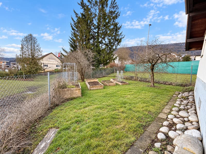 Charaktervolles Einfamilienhaus mit Pferdeboxen und viel Platz (9)