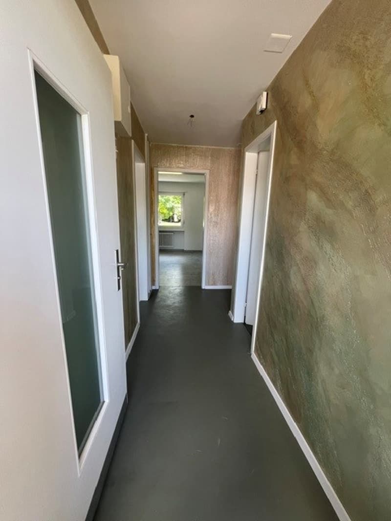 Helle 2-Zimmer-Wohnung mit Balkon in Urdorf (8)