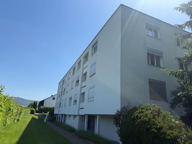 Helle 4.5-Zimmer-Wohnung mit Balkon in Lengnau (2)