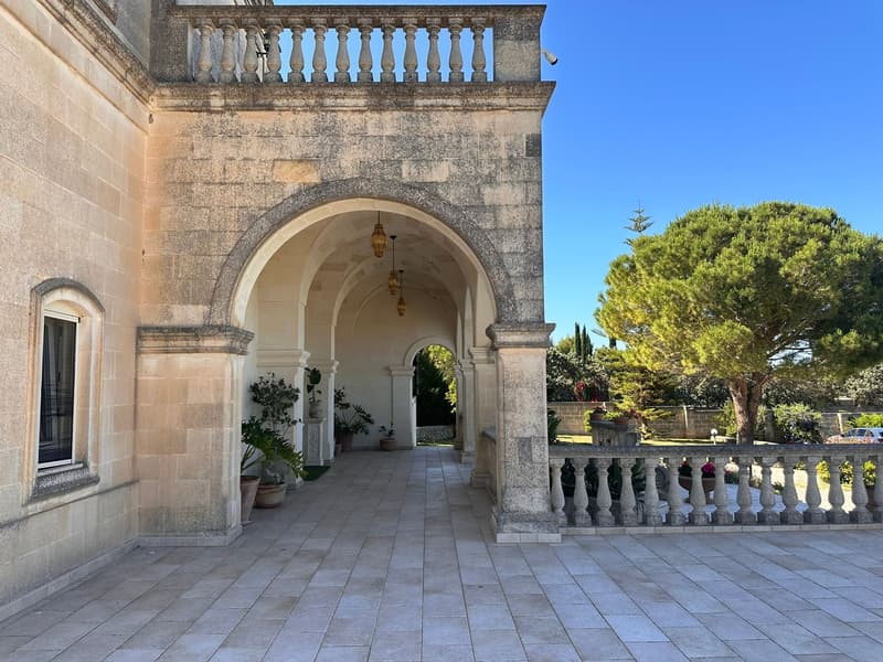 Maestosa Villa di lusso con piscina a Scorrano (60)