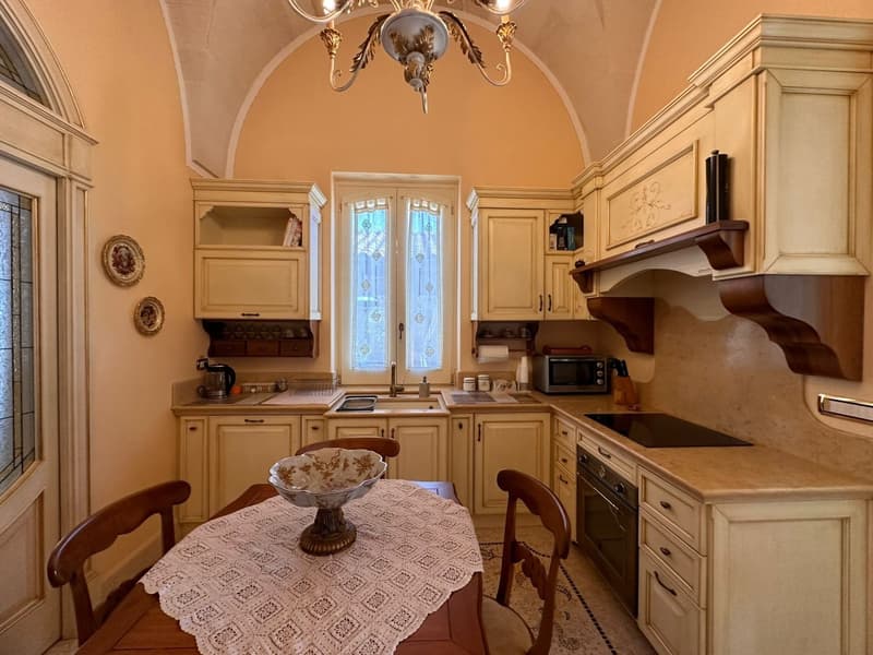 Maestosa Villa di lusso con piscina a Scorrano (24)