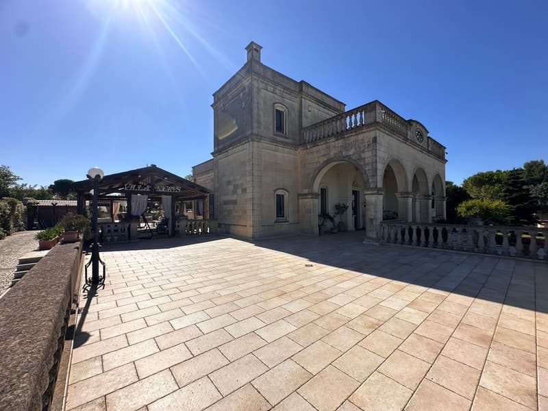 Maestosa Villa di lusso con piscina a Scorrano (59)