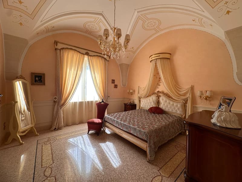 Maestosa Villa di lusso con piscina a Scorrano (38)