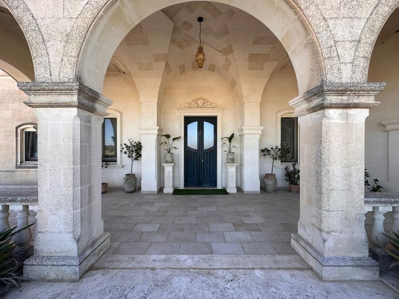 Maestosa Villa di lusso con piscina a Scorrano (10)