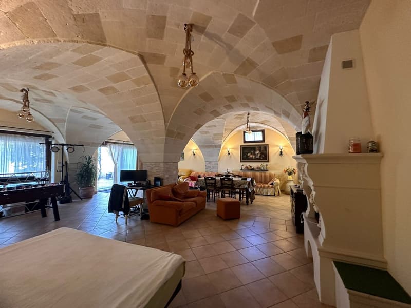 Maestosa Villa di lusso con piscina a Scorrano (52)