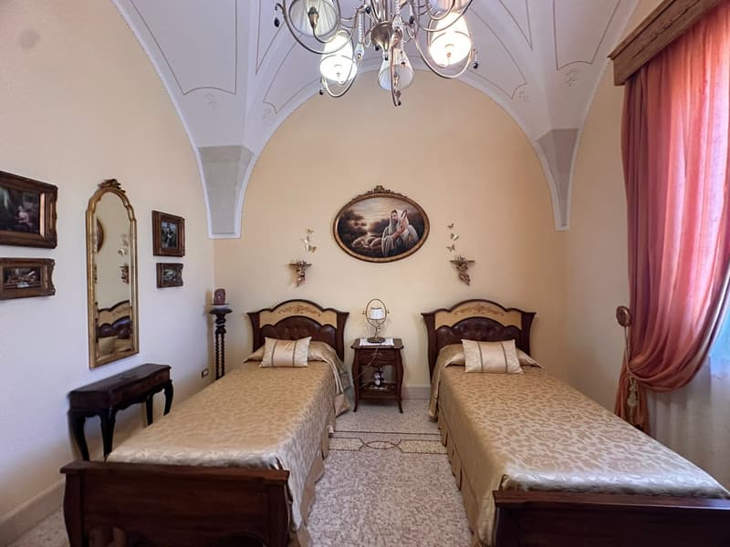 Maestosa Villa di lusso con piscina a Scorrano (30)