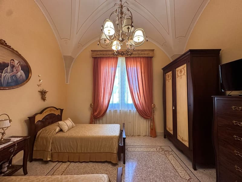 Maestosa Villa di lusso con piscina a Scorrano (31)