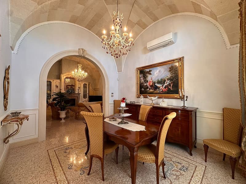 Maestosa Villa di lusso con piscina a Scorrano (21)