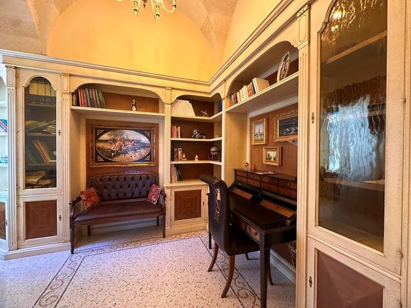 Maestosa Villa di lusso con piscina a Scorrano (48)
