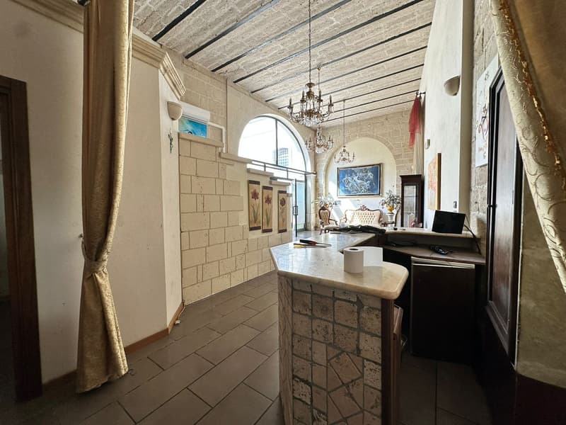 Elegante Villa Indipendente in Vendita a Maglie (9)
