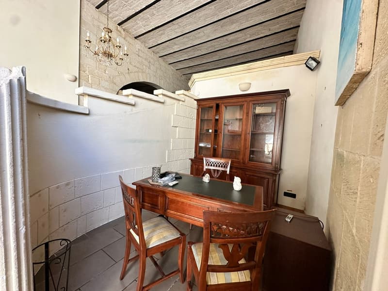 Elegante Villa Indipendente in Vendita a Maglie (48)