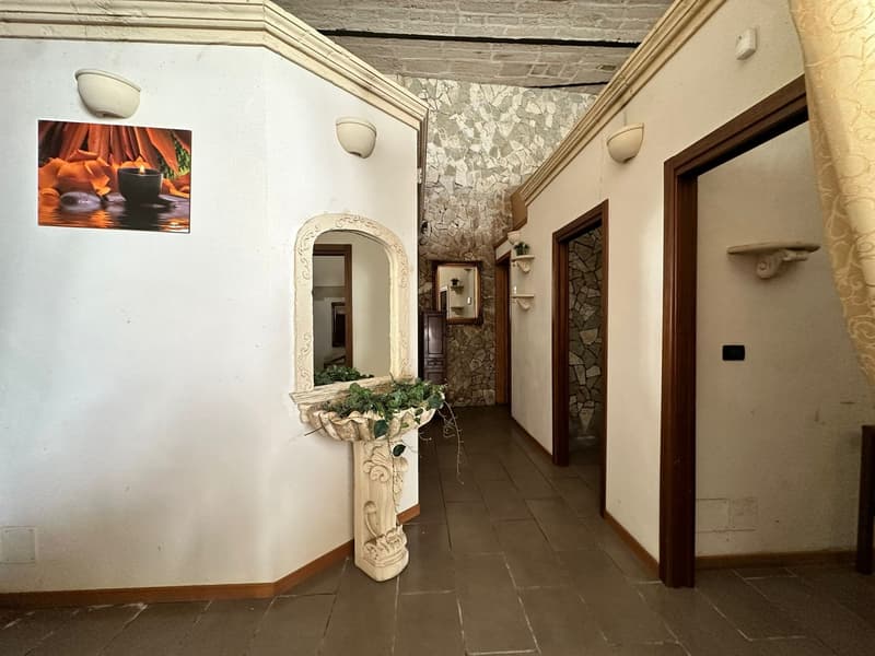 Elegante Villa Indipendente in Vendita a Maglie (35)